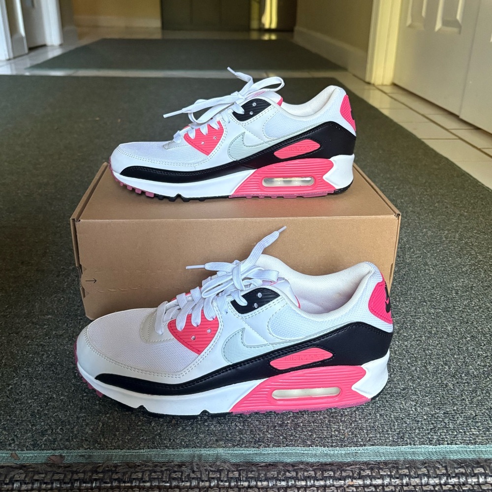 Nike Air Max 90 White, Black & Pink Foam Shoes- Size 9.5